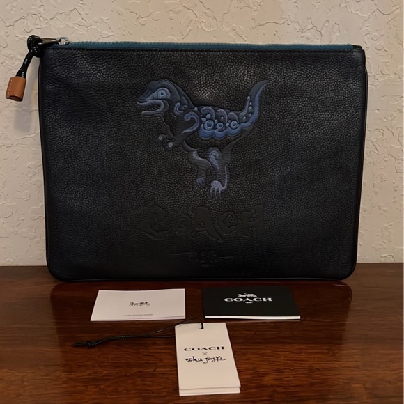 Coach Pouch 30 With Rexy By Zhu Jingyi - Picture 1 of 6